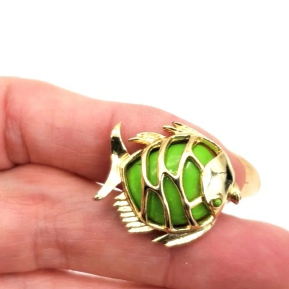 Vintage Green Enameled Angel Fish Pin Brooch  Gold Tone